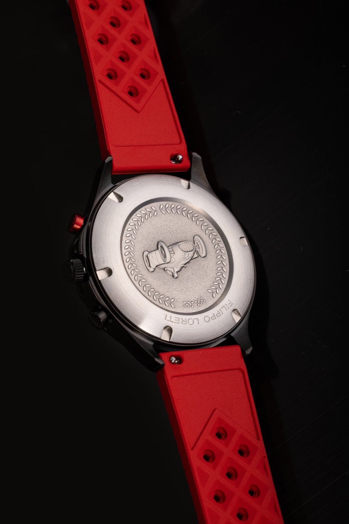 Pista Scarlet Striker Red Rubber