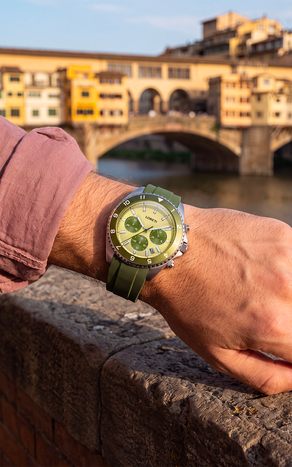 Ascari Tuscany on the wrist in Florence with the olive green rubber strap